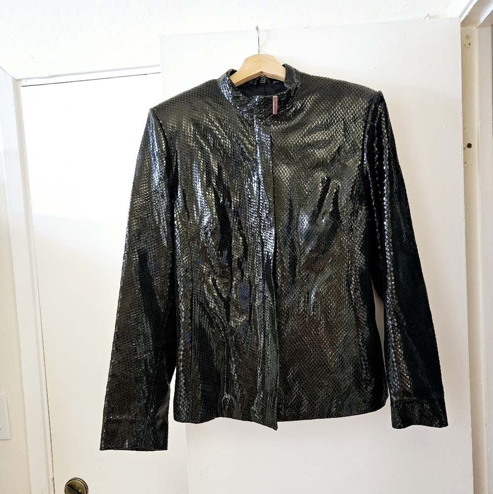 NEW Kuzu Paris Glossy vegan Leather Snap Jacket Snakeskin Design Size 8